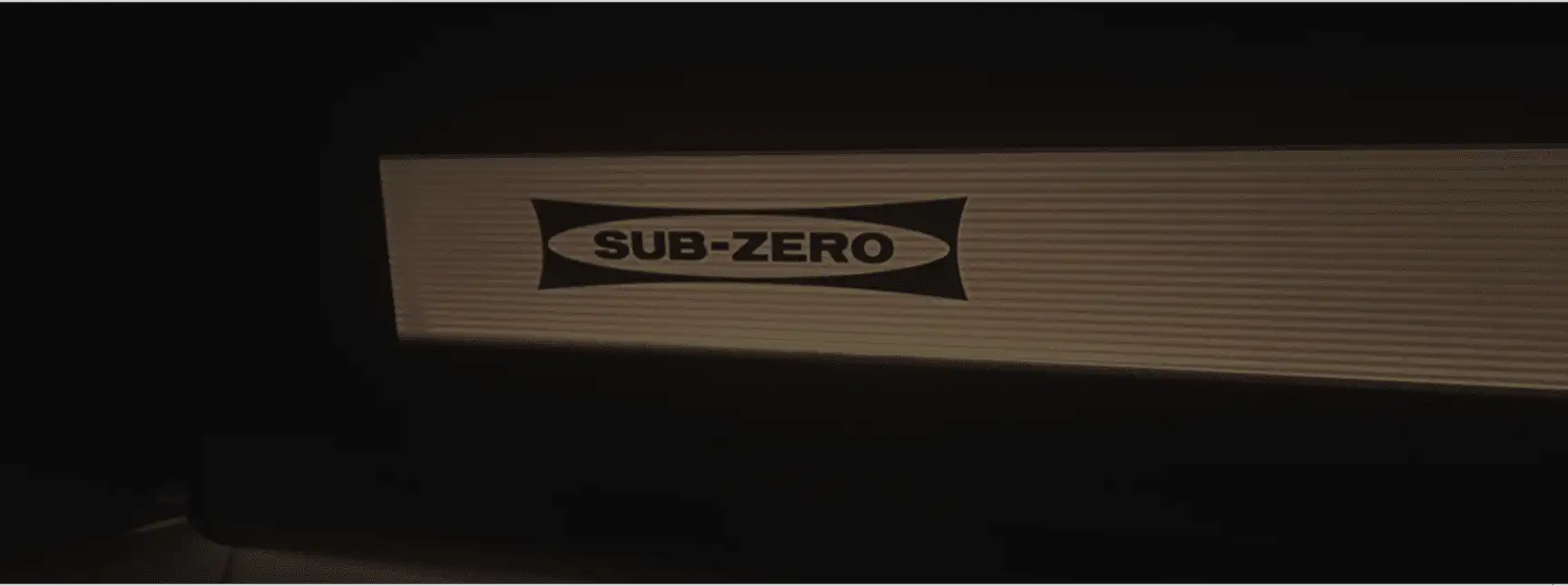 Sub-Zero logo background